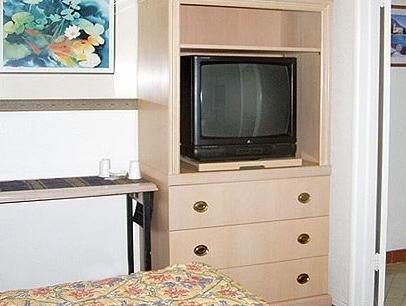 Stockton Travelers Motel Bagian luar foto