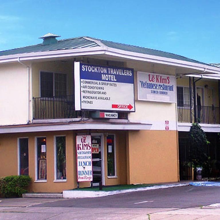 Stockton Travelers Motel Bagian luar foto